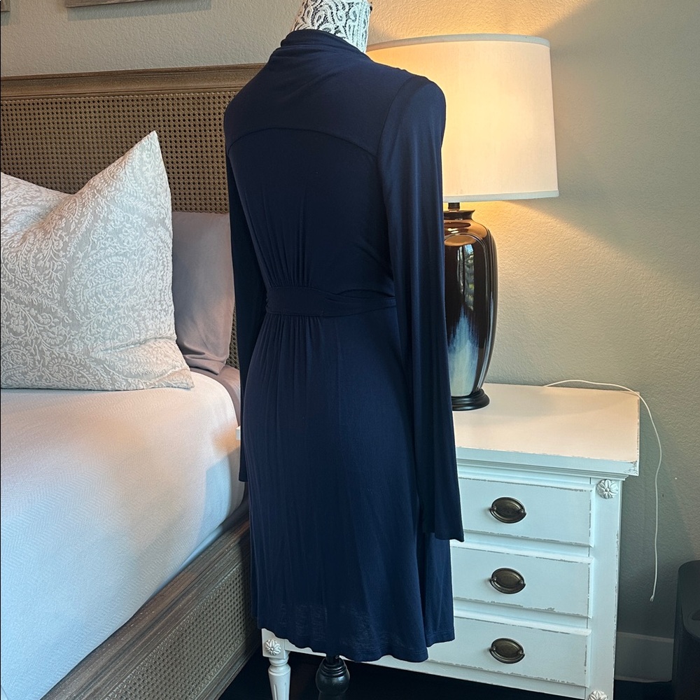 A Pea In The Pod Belted Maternity Robe In Navy - Picture 4 of 9